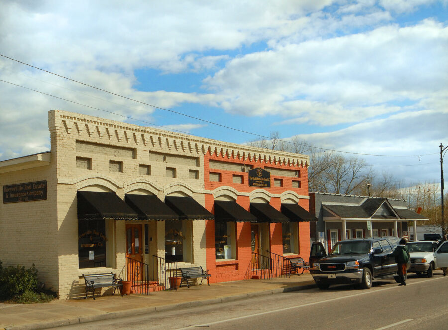 A quaint street during the day in St. George, SC.